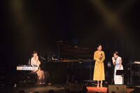 左から村上ゆき、池田綾子、笹川美和。（撮影：田中聖太郎）