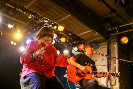 majikoと荒井岳史（the band apart）。（Photo by Viola Kam[V’z Twinkle]）