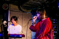 ホリエアツシ（ストレイテナー）とmajiko。（Photo by Viola Kam[V’z Twinkle]）