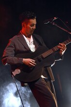 佐藤良成（ハンバート ハンバート / G, Violin, Vo）