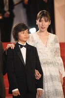 城桧吏と松岡茉優。