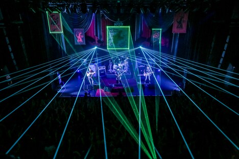 THE ORAL CIGARETTES「SPACE SHOWER TV "LIVE with YOU" ～THE ORAL CIGARETTES～ supported by uP!!!」の様子。（Photo by Viola Kam[V’z Twinkle]）