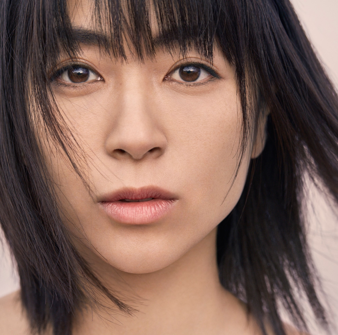 宇多田ヒカル「初恋」ジャケット