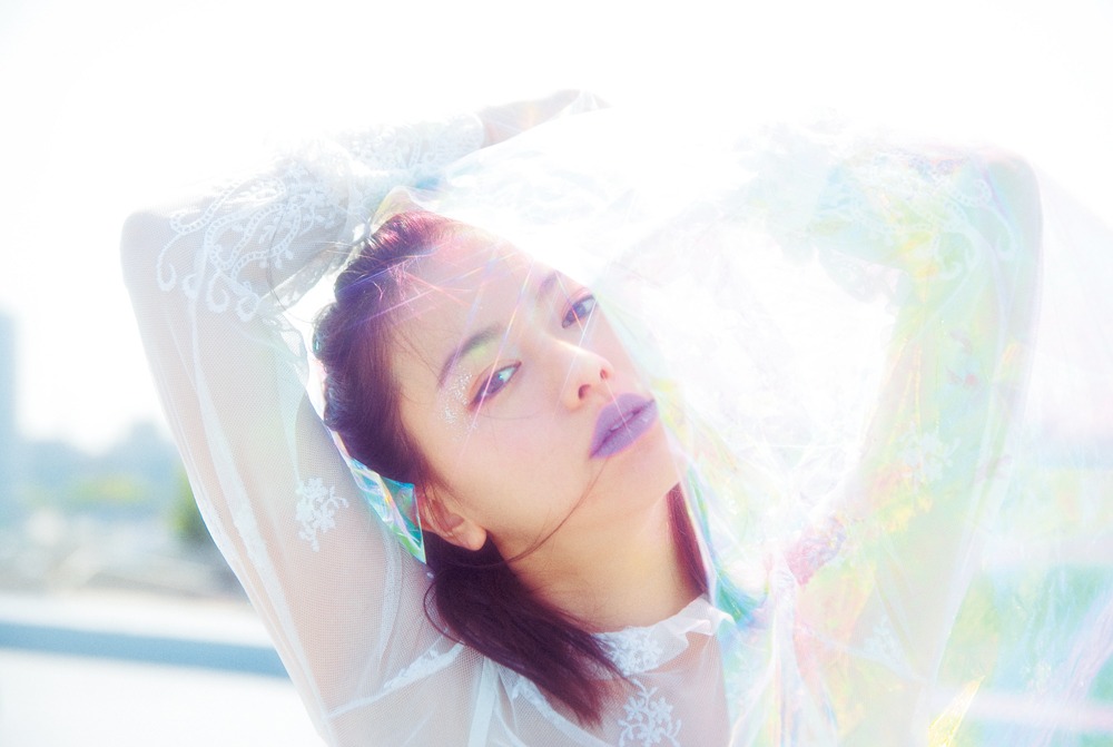 「LARME 034」企画「Jasmine & Violet」より。