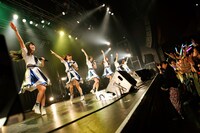 私立恵比寿中学（撮影：高畠正人、新倉映見）