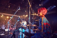 Moe（Dr）（Photo by Kaita Otome）