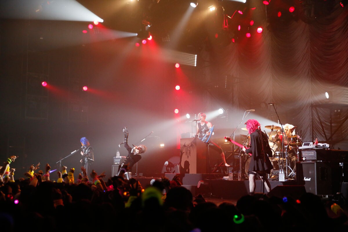 Psycho le Cemu、“光”と“影”のツアー「Doppelganger」が終幕（ライブ