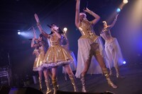 はちみつロケット「HMV Presents “はちロケ春の三大祭”」東京公演「宇宙初！新曲も聴けちゃう祭」の様子。