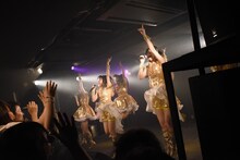 はちみつロケット「HMV Presents “はちロケ春の三大祭”」東京公演「宇宙初！新曲も聴けちゃう祭」の様子。