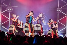 ばってん少女隊「5.19 ZEPP DIVERCITY大会 ～博多美少女上京物語～」の様子。（Photo by Ray Otabe）