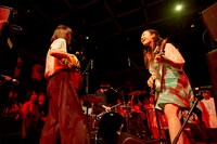 羊文学（写真提供：スポティファイ）