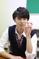 “けだピ”をするタカシ。