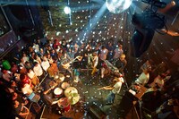 SPiCYSOLによるライブの様子。（写真提供：スポティファイ）