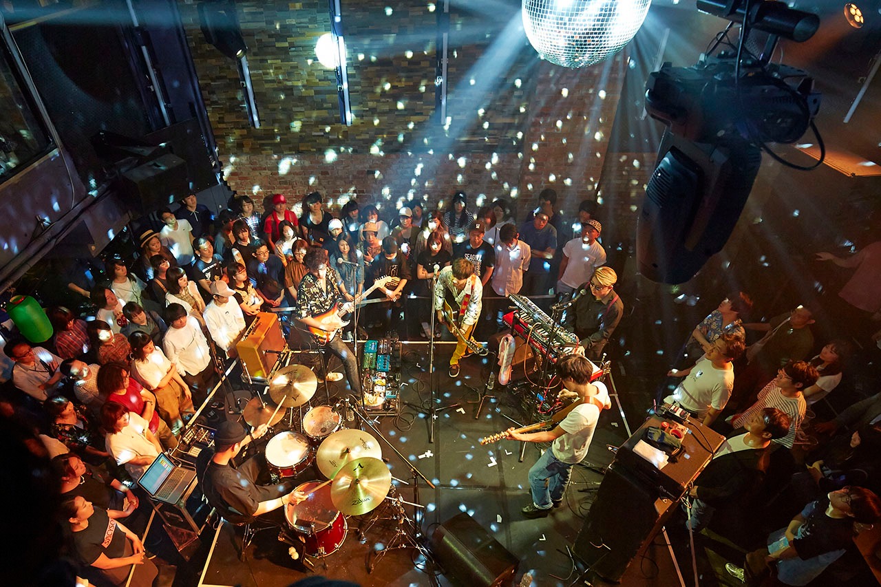 SPiCYSOLによるライブの様子。（写真提供：スポティファイ）