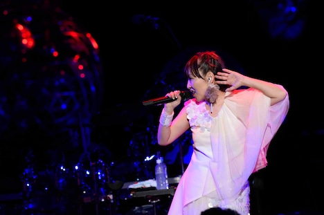 atsuko（Vo）（撮影：釘野孝宏）