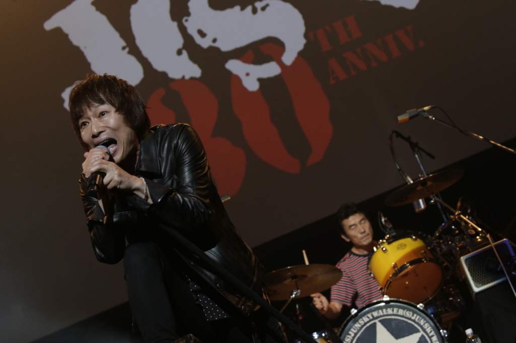 宮田和弥（Vo）（撮影：平野タカシ）