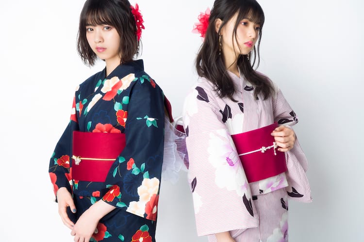 乃木坂46西野七瀬＆齋藤飛鳥、椿柄の艶やか浴衣姿を披露 - 音楽 