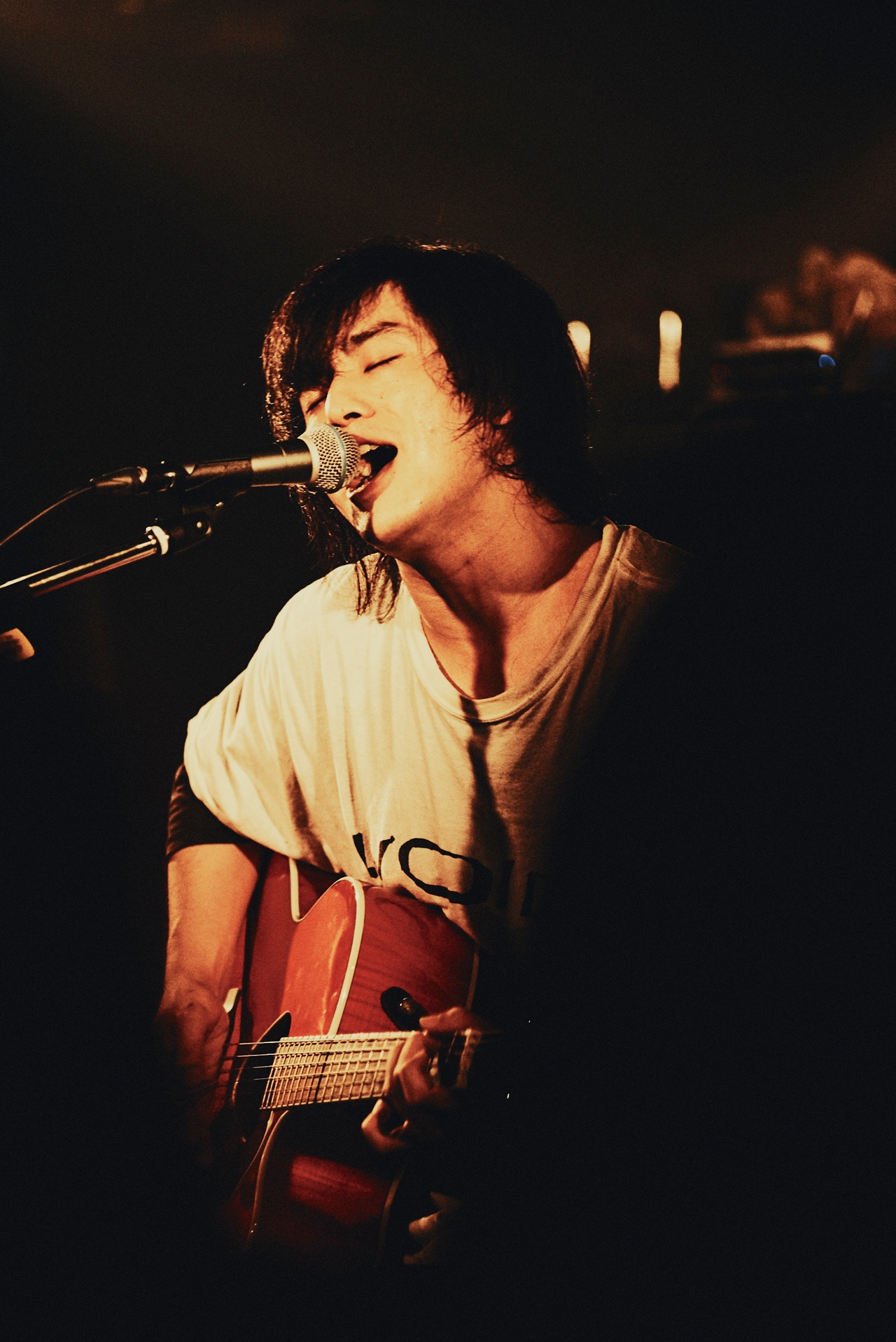 小池貞利（Vo, G / teto）（撮影：作永裕範）