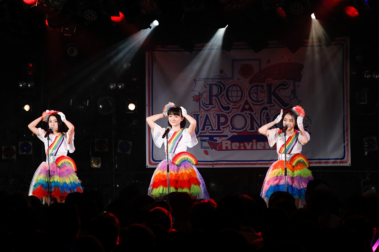 左から内山あみ、椎名るか、内藤るな。（撮影：笹森健一）