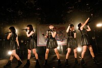 「ロッカジャポニカ Spring Tour 2018 ～Re:view ROCK A JAPONICA～」東京・渋谷CLUB QUATTRO公演の様子。（撮影：笹森健一）