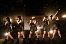 「ロッカジャポニカ Spring Tour 2018 ～Re:view ROCK A JAPONICA～」東京・渋谷CLUB QUATTRO公演の様子。（撮影：笹森健一）