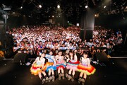 「ロッカジャポニカ Spring Tour 2018 ～Re:view ROCK A JAPONICA～」東京・渋谷CLUB QUATTRO公演で撮影された集合写真。（撮影：笹森健一）