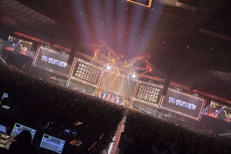 「BiSH "TO THE END”」の様子。（写真提供：エイベックス）