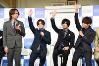 八乙女光が出題する方言クイズに答えようとする山田涼介、知念侑李、有岡大貴。