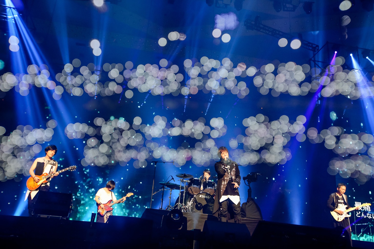 「MAYDAY 2018 LIFE TOUR in TOKYO」5月20日公演の様子。（Photo by Viola Kam [V'z Twinkle]）