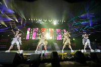 「ももいろクローバーZ 10th Anniversary The Diamond Four -in 桃響導夢-」5月22日公演の様子。（Photo by HAJIME KAMIIISAKA + Z）