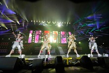 「ももいろクローバーZ 10th Anniversary The Diamond Four -in 桃響導夢-」5月22日公演の様子。（Photo by HAJIME KAMIIISAKA + Z）