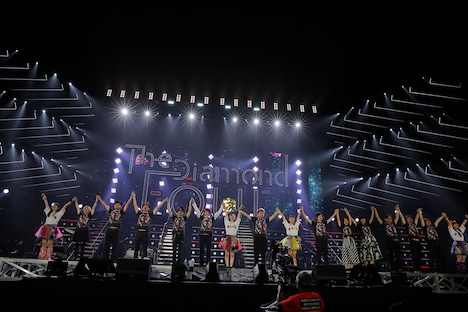 「ももいろクローバーZ 10th Anniversary The Diamond Four -in 桃響導夢-」5月22日公演の様子。（Photo by HAJIME KAMIIISAKA + Z）