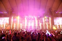 「ももいろクローバーZ 10th Anniversary The Diamond Four -in 桃響導夢-」5月22日公演の様子。（Photo by HAJIME KAMIIISAKA + Z）