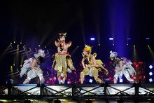 「ももいろクローバーZ 10th Anniversary The Diamond Four -in 桃響導夢-」5月22日公演の様子。（Photo by HAJIME KAMIIISAKA + Z）