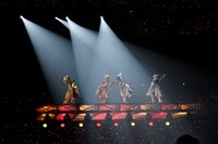 「ももいろクローバーZ 10th Anniversary The Diamond Four -in 桃響導夢-」5月22日公演の様子。（Photo by HAJIME KAMIIISAKA + Z）