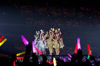 「ももいろクローバーZ 10th Anniversary The Diamond Four -in 桃響導夢-」5月22日公演の様子。（Photo by HAJIME KAMIIISAKA + Z）