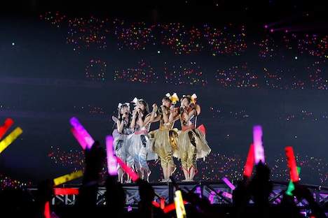 「ももいろクローバーZ 10th Anniversary The Diamond Four -in 桃響導夢-」5月22日公演の様子。（Photo by HAJIME KAMIIISAKA + Z）