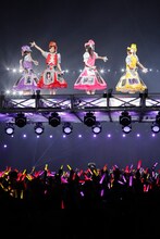 「ももいろクローバーZ 10th Anniversary The Diamond Four -in 桃響導夢-」5月22日公演の様子。（Photo by HAJIME KAMIIISAKA + Z）