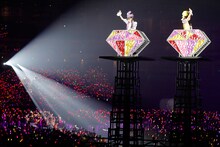 「ももいろクローバーZ 10th Anniversary The Diamond Four -in 桃響導夢-」5月22日公演の様子。（Photo by HAJIME KAMIIISAKA + Z）