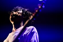 岡峰光舟（B）（撮影：橋本塁［SOUND SHOOTER］）