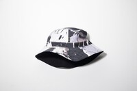 LITEとCA4LAのコラボハット。