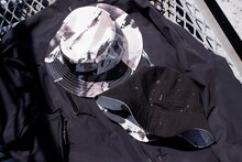 LITEとCA4LAのコラボハット。