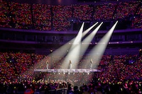 「ももいろクローバーZ 10th Anniversary The Diamond Four -in 桃響導夢-」5月23日公演の様子。（Photo by HAJIME KAMIIISAKA + Z）