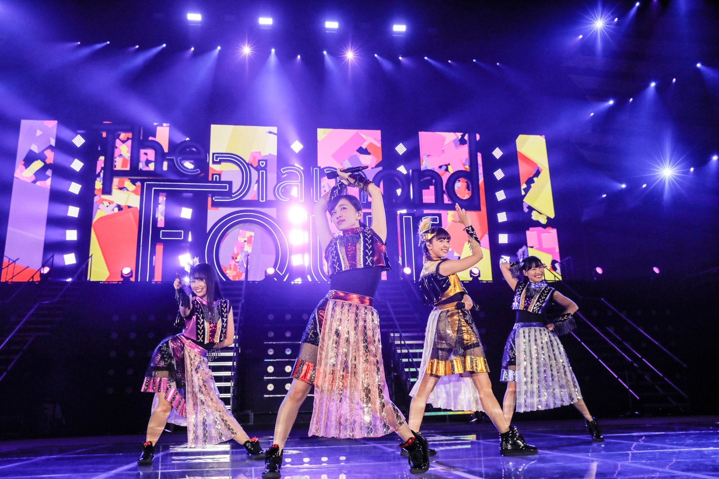 ももいろクローバーZ（Photo by HAJIME KAMIIISAKA + Z）