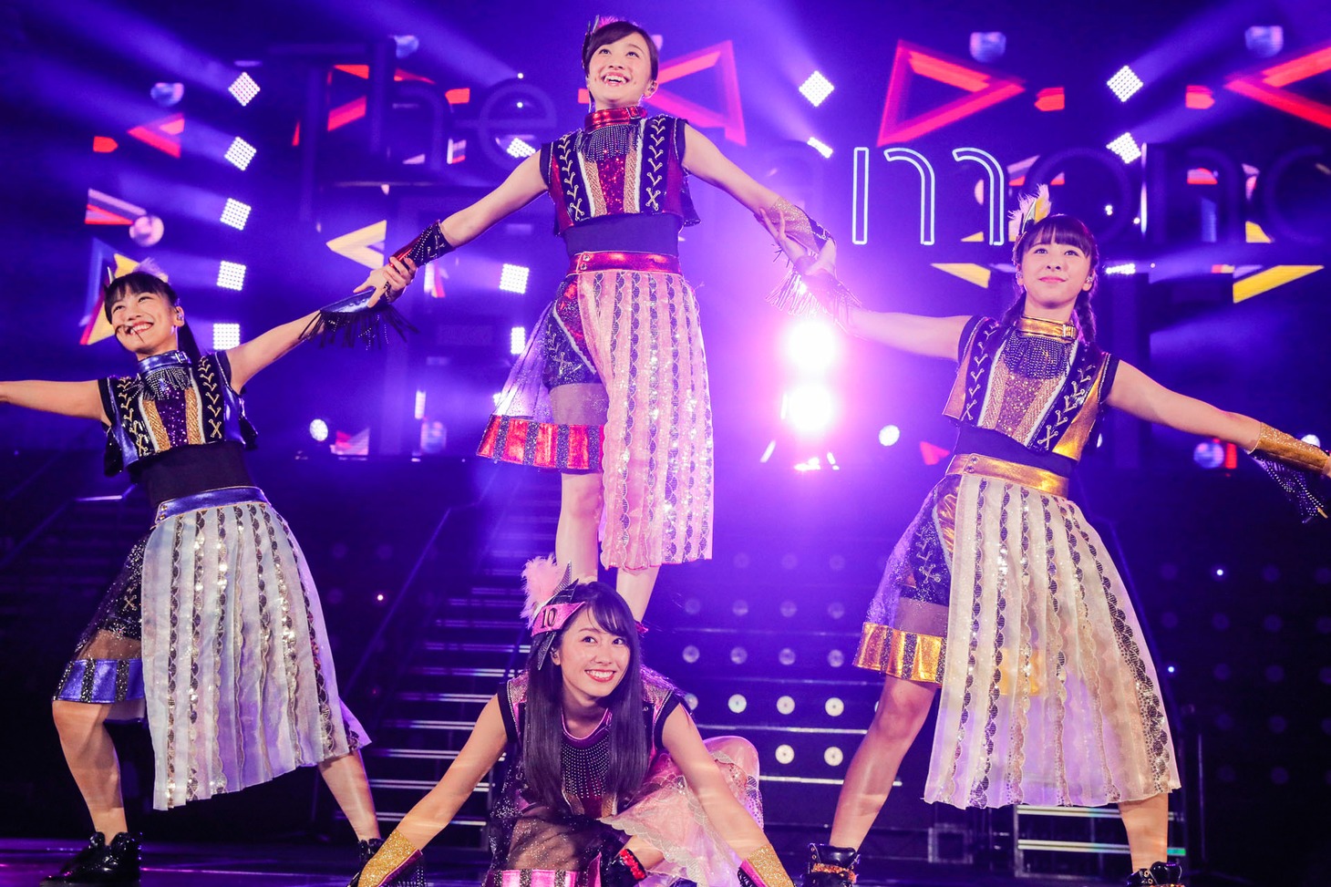 ももいろクローバーZ（Photo by HAJIME KAMIIISAKA + Z）