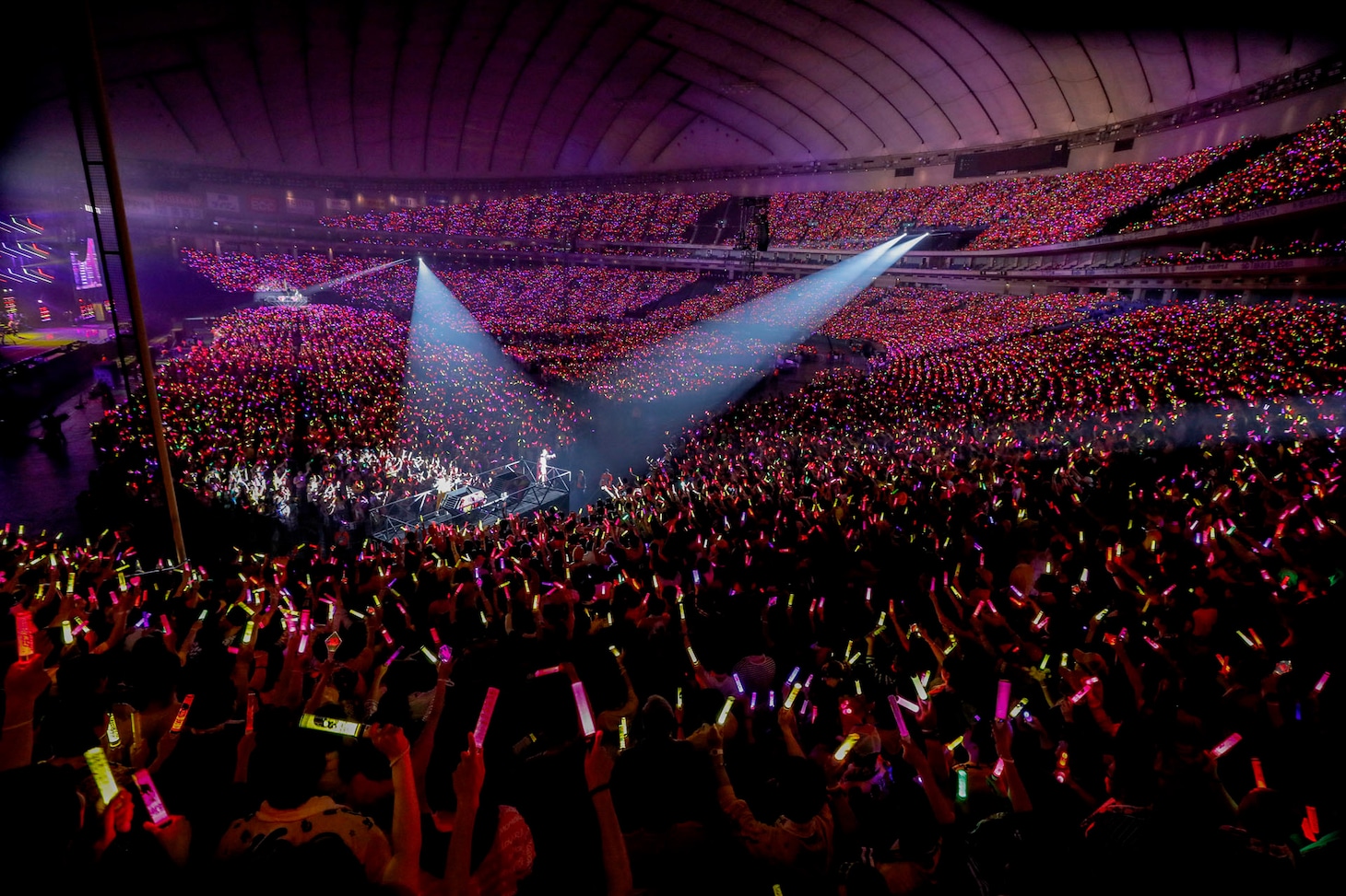 「ももいろクローバーZ 10th Anniversary The Diamond Four -in 桃響導夢-」5月23日公演の様子。（Photo by HAJIME KAMIIISAKA + Z）