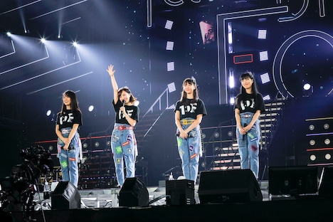 ももいろクローバーZ（Photo by HAJIME KAMIIISAKA + Z）