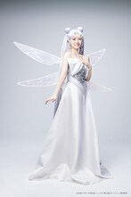 白石麻衣演じるクイーン・セレニティ。