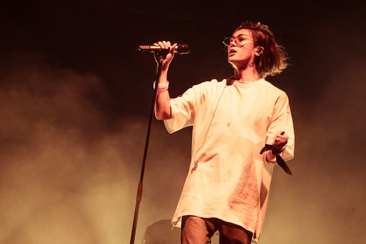 赤西仁 全編バンドアレンジで魅せた3年半ぶりライブハウスツアー ライブレポート 音楽ナタリー 赤西仁 全編バンドアレンジで魅せた3年半ぶりライブハウスツアー ライブレポート 音楽ナタリー