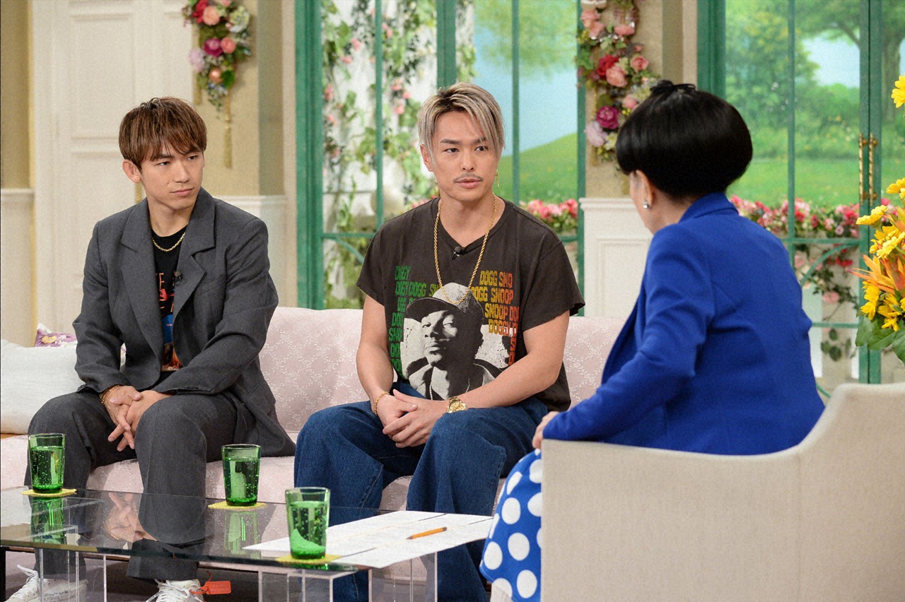 左からNAOTO、今市隆二、黒柳徹子。 (c)テレビ朝日
